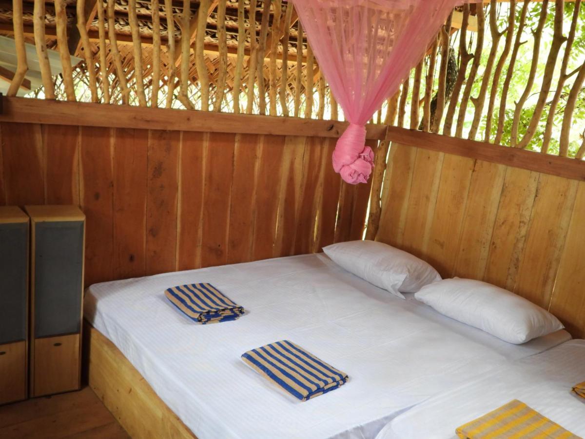 Yala Village Eco Tree House Tissamaharama Exterior photo